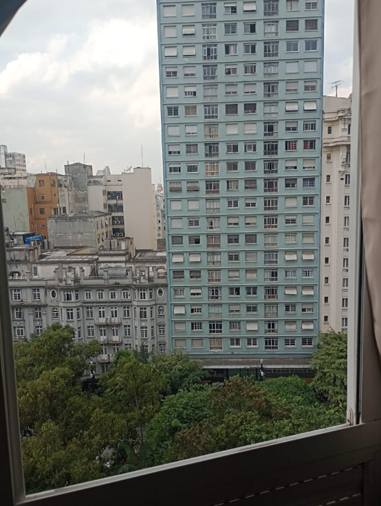 Quarto disponível na República, São Paulo