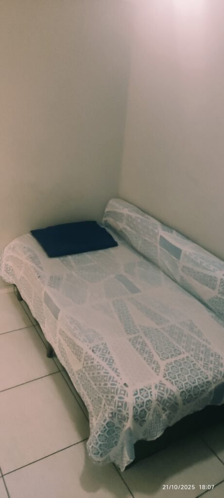 Apartamento de 2 quartos, 2 meninas diária de 100pra cada